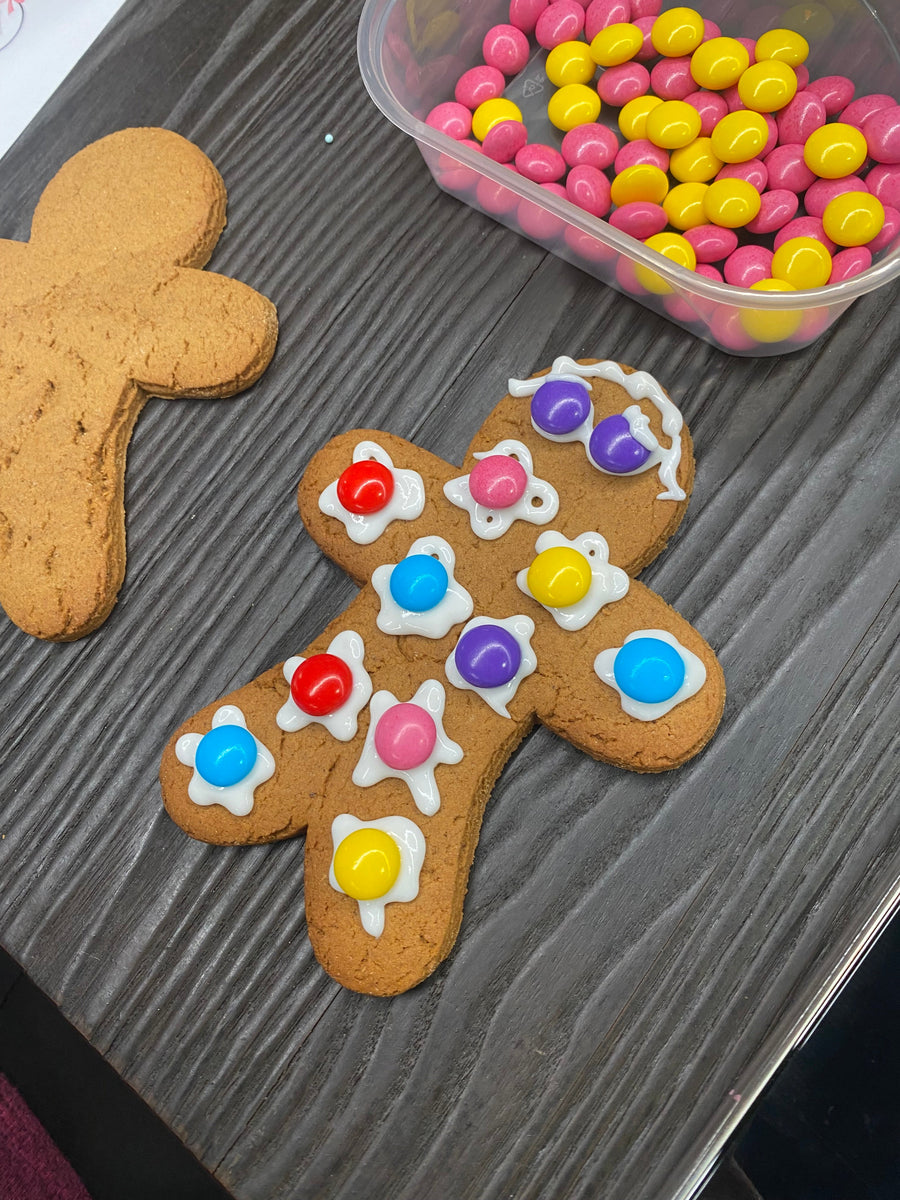 Gingerbread Man Decorating Kit Sweet Caroline Gingerbread Biscuits gingerbread-man-decorating-kit-sweet-caroline-gingerbread-biscuits