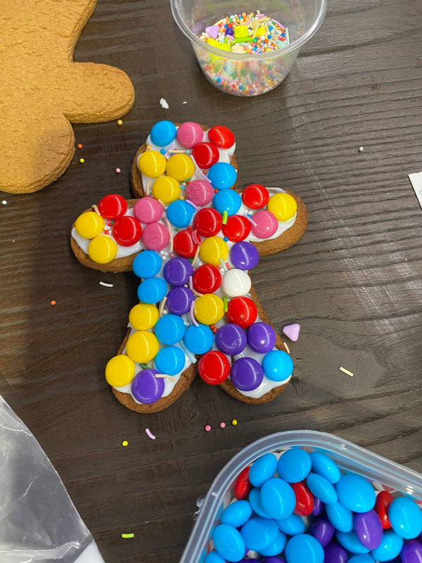 Gingerbread Man Decorating Kit